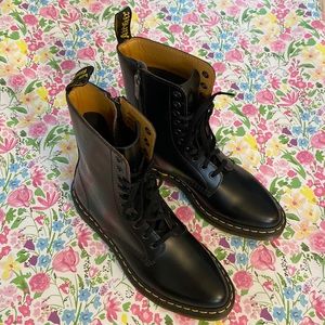Dr.Martens CLEMENCY 8